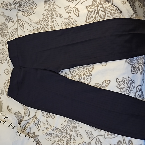 Pull up pants - Picture 2 of 3